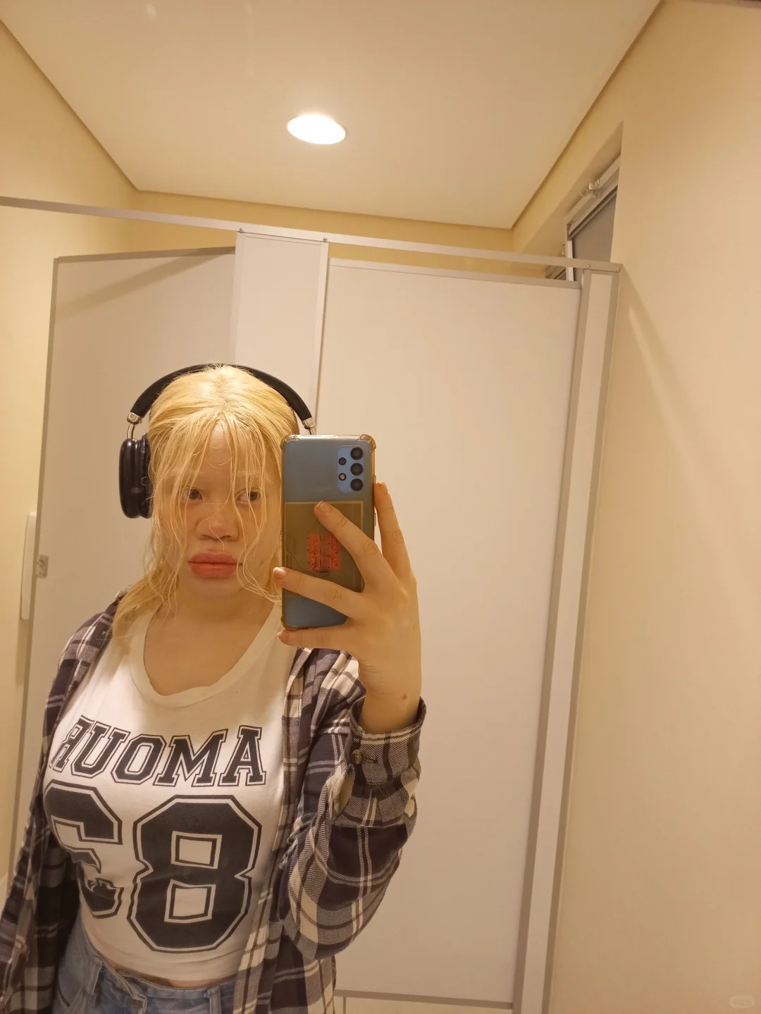 我喜欢人们对我的种族和族裔感到困惑,哈哈
我应该把头像换成哈兰德吗😂
我生活和