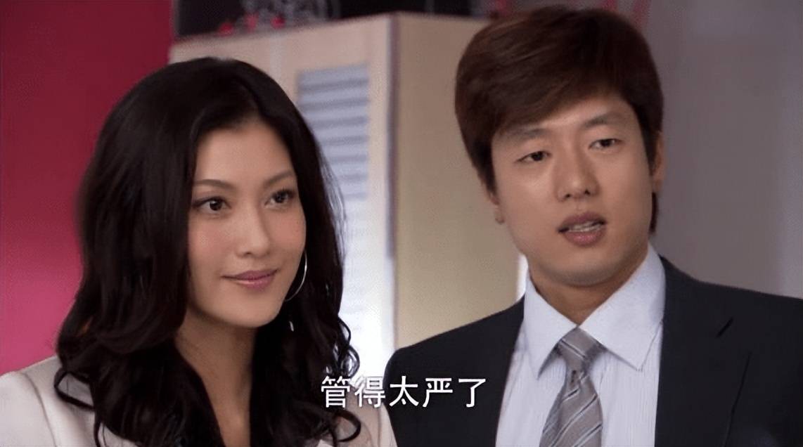 一位阿姨想让凌潇肃演一个角色，说不太正面。凌潇肃：我绝对不演有瑕疵的，我一直演正
