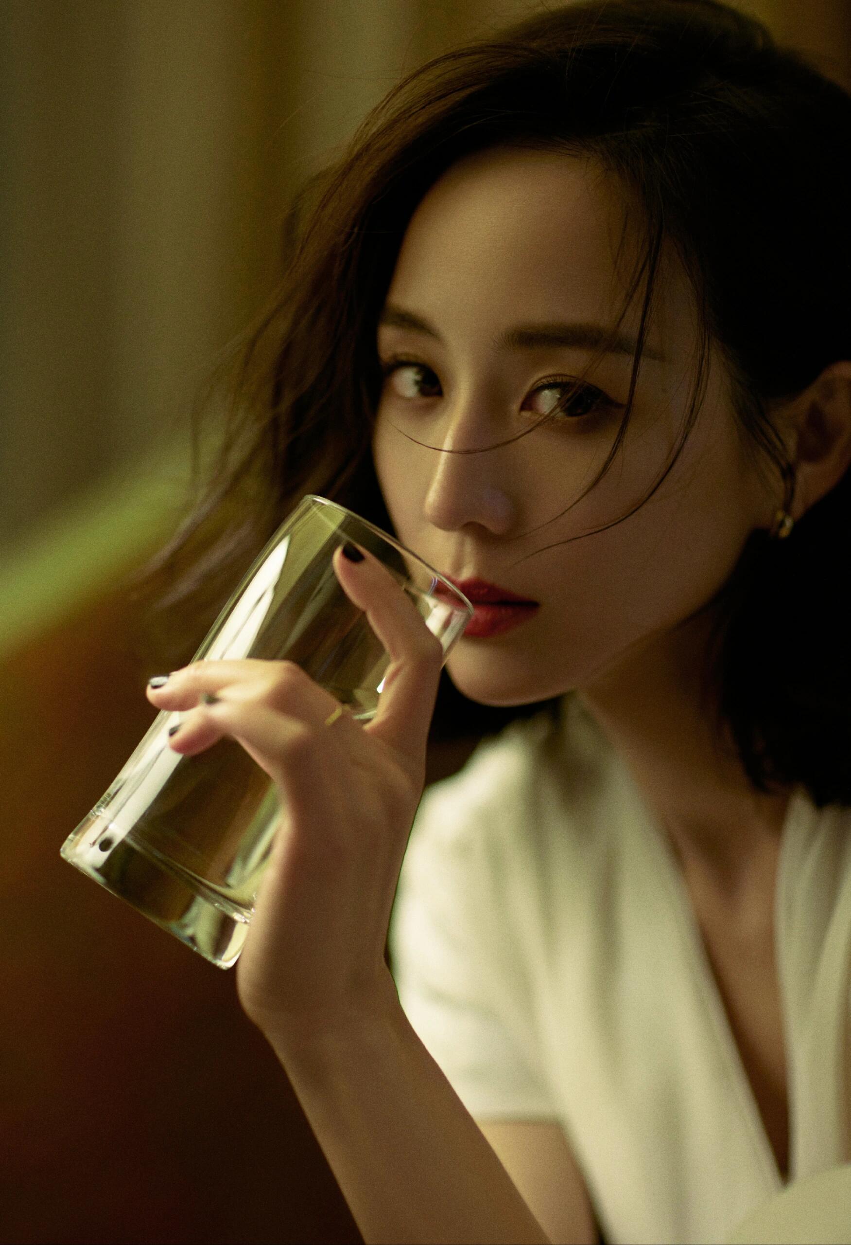 知性美女张钧甯，智慧与美貌并存