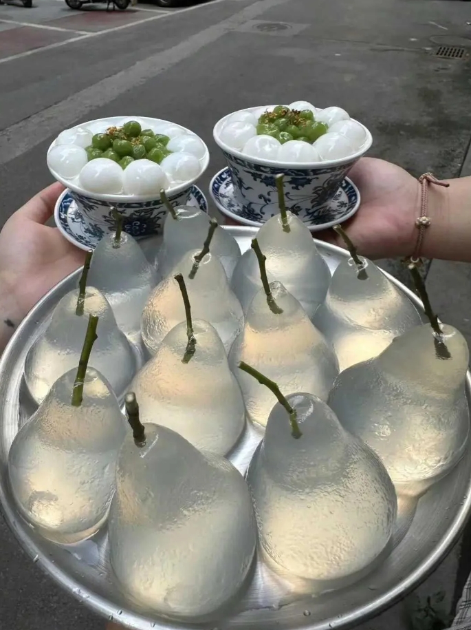 这太稀罕了，舍不得吃啊！