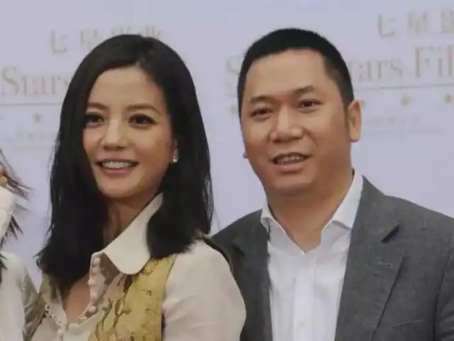 大瓜！赵薇主动公开离婚日，竟是为了摆脱巨额债务？