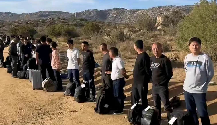 该来的还是来了，特朗普的狠招上任开始了，他给我们发出了信息，3万7千名来自中国的