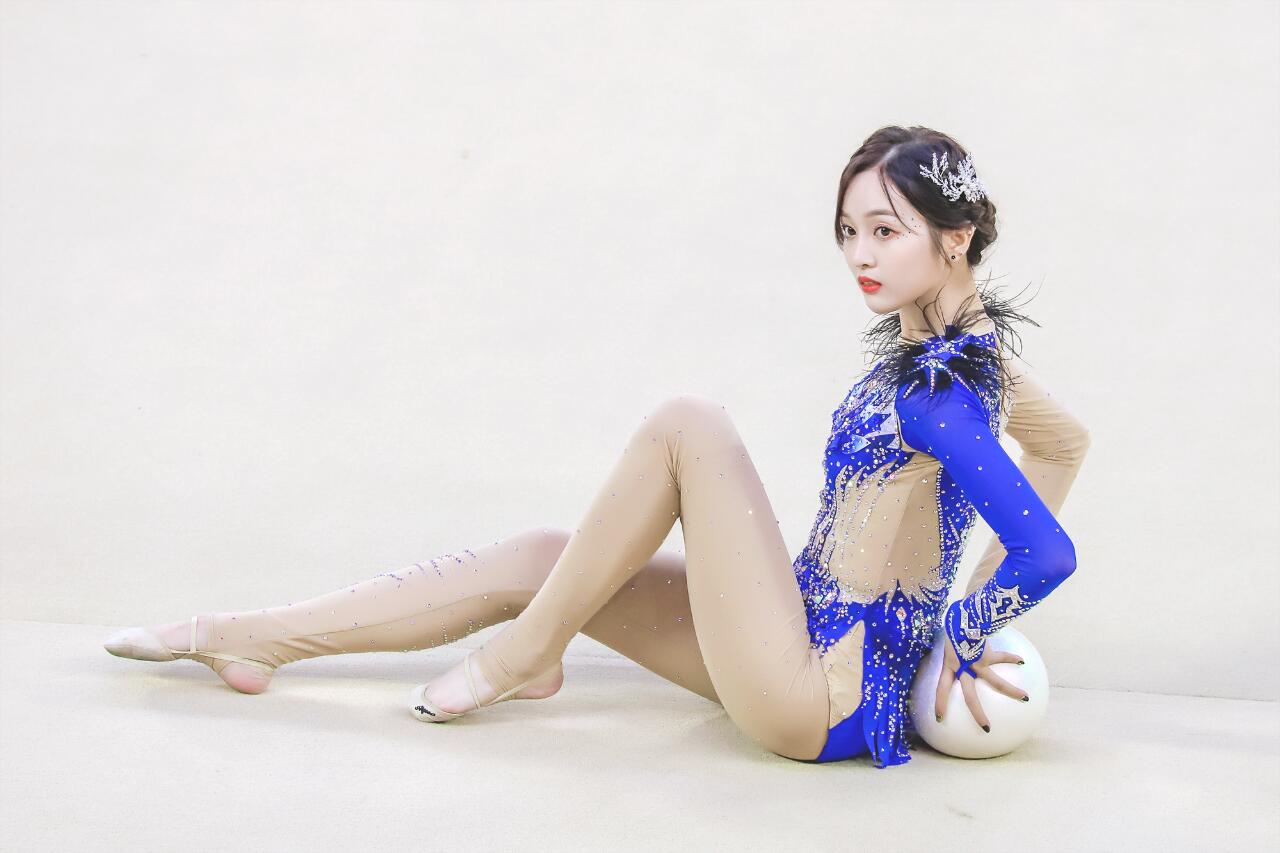 吴宣仪宛如精灵