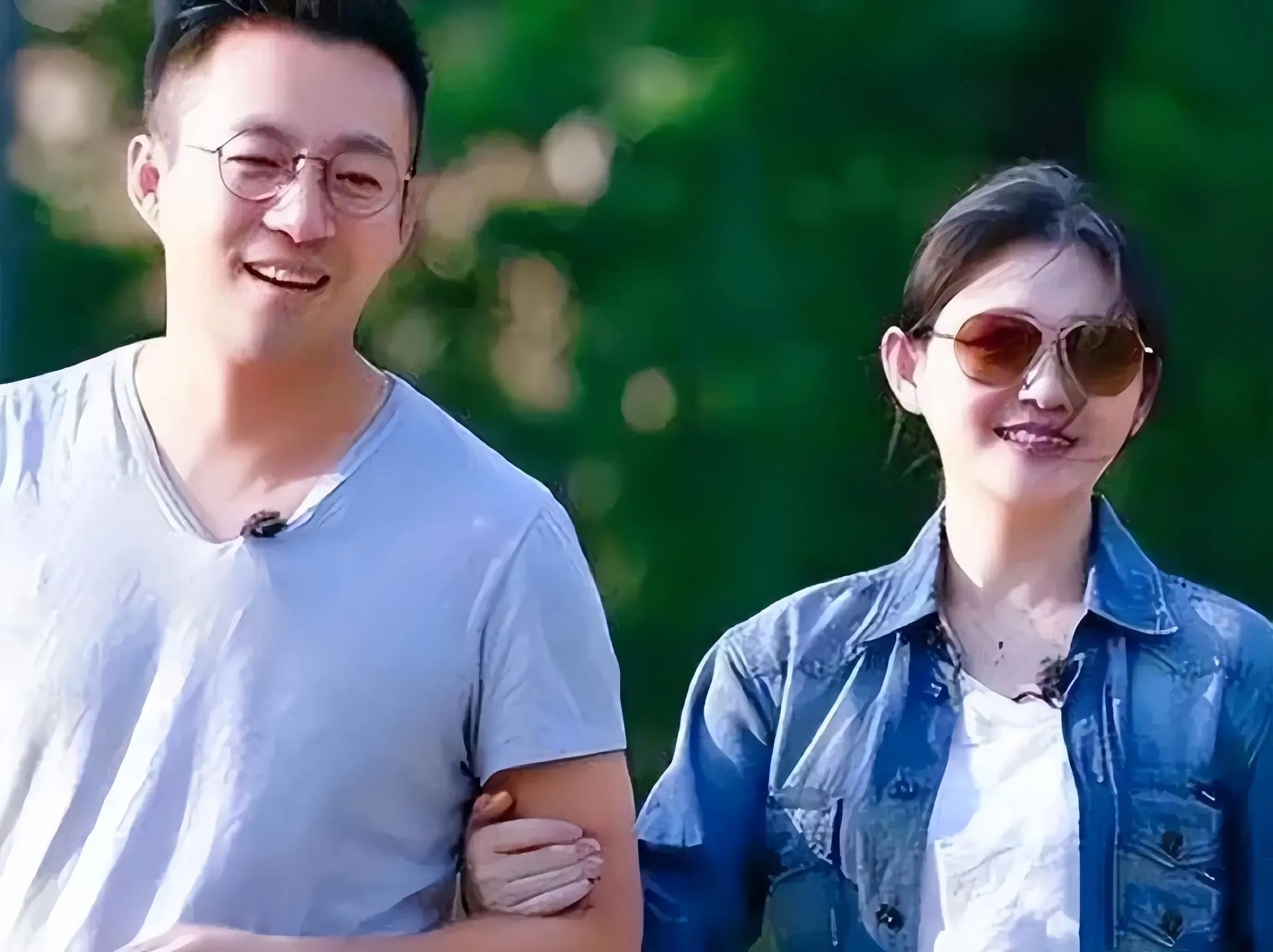 代入一下大S，离婚后的几年，每天受的气，都不亚于大病一场。

如果真的相爱过，我