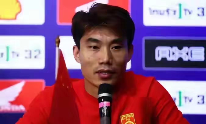 郑智被解除国脚教练组职务，原因竟然是干预教练职责！惊爆消息！郑智因干预教练工作被