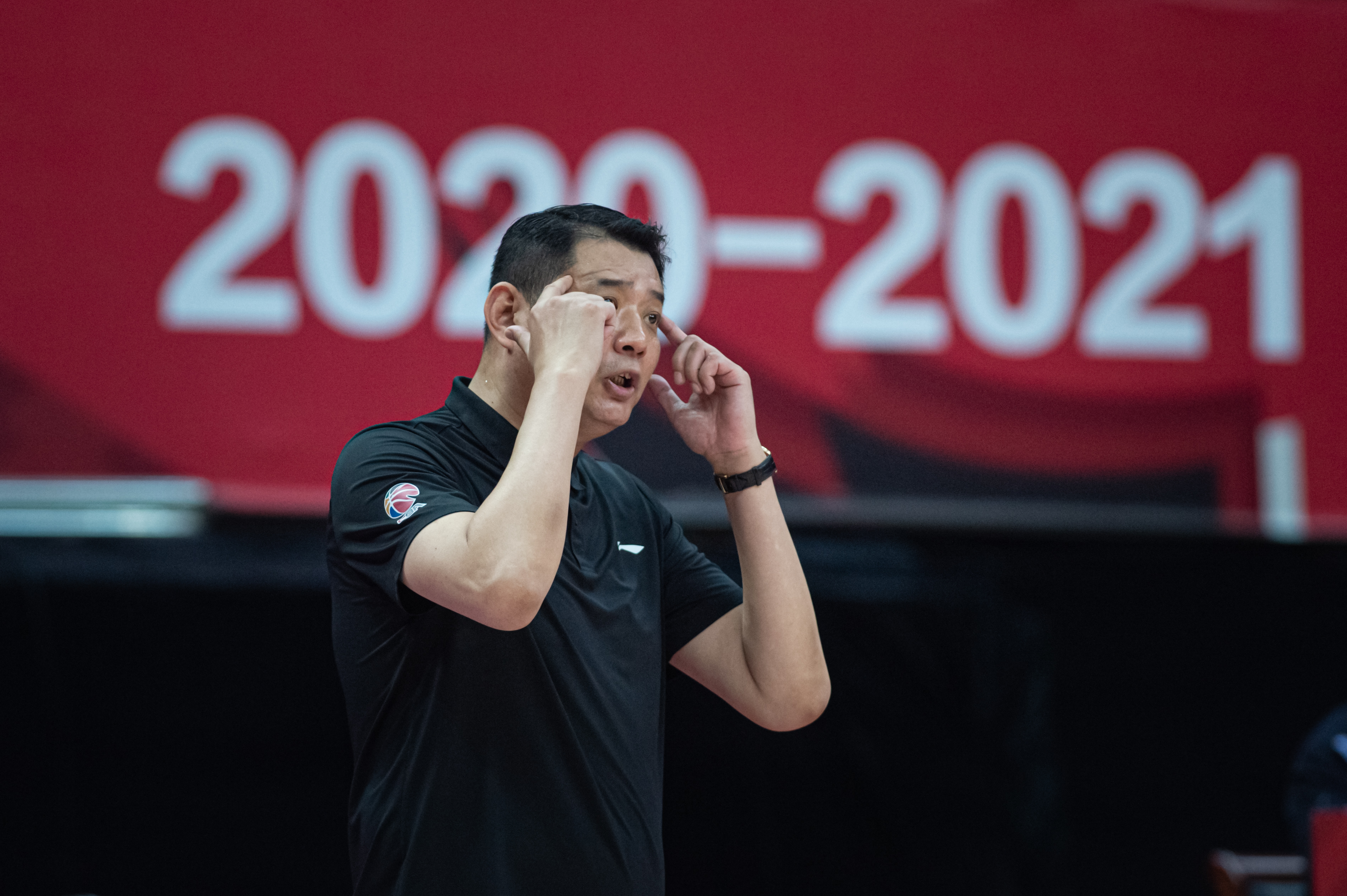这无疑是令人振奋的消息！山东男篮即将迎来新任董事长，这无疑给整个球队注入了新的活