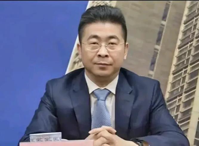 如果废除贪腐死刑，或恐削弱法律之威，恐怕这群人就为所欲为了

提及这位银行界的风
