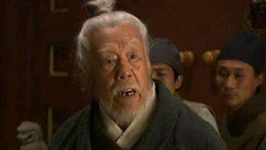 看看被塞了一嘴马粪的焦大，你会更了解平凡的自己！