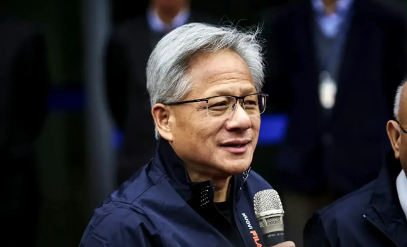 都要被分猪肉了，
所以正常来说特朗普就职典礼没有黄仁勋！

然后，老黄在中国，很