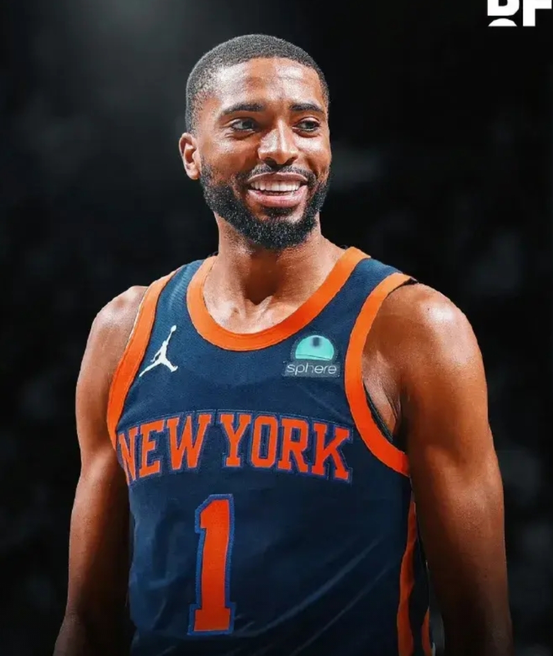 NBA最强牛马出炉！
上班8年没翘过一次班！
尼克斯客场挑战76人，本以为唐斯大