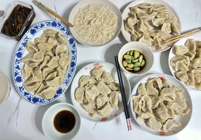 我也真是服了我家婆婆啦！谁家过小年是这？

昨天腊月二十三小年，这本是一个全家高