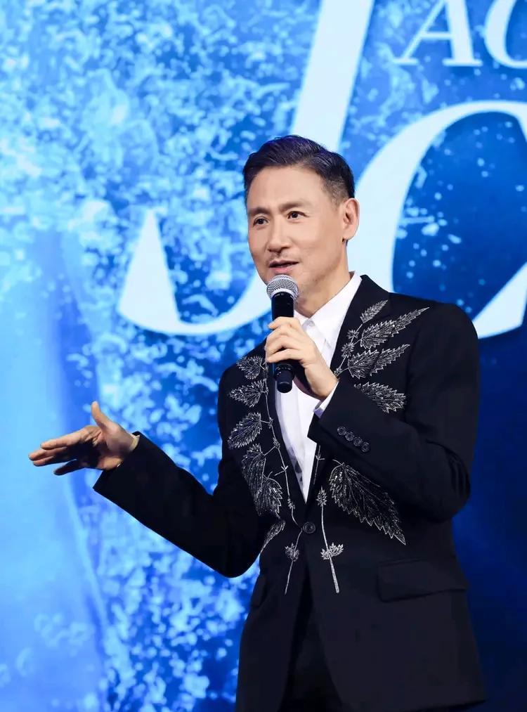 这才是张学友的成功所在！张学友个人巡回演唱会突破1000场！
张学友海口演唱会成