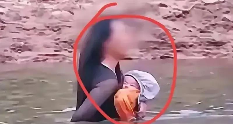 啥？山东母女跳江了！“妈妈，水好冷”简直让人心都碎了！这绝对不是一句“抑郁症”能