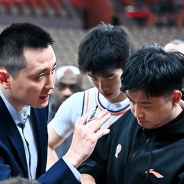 上海男篮主教练卢伟谈对阵广东的比赛，他表示：广东是强队，是我们学习的榜样，这场比