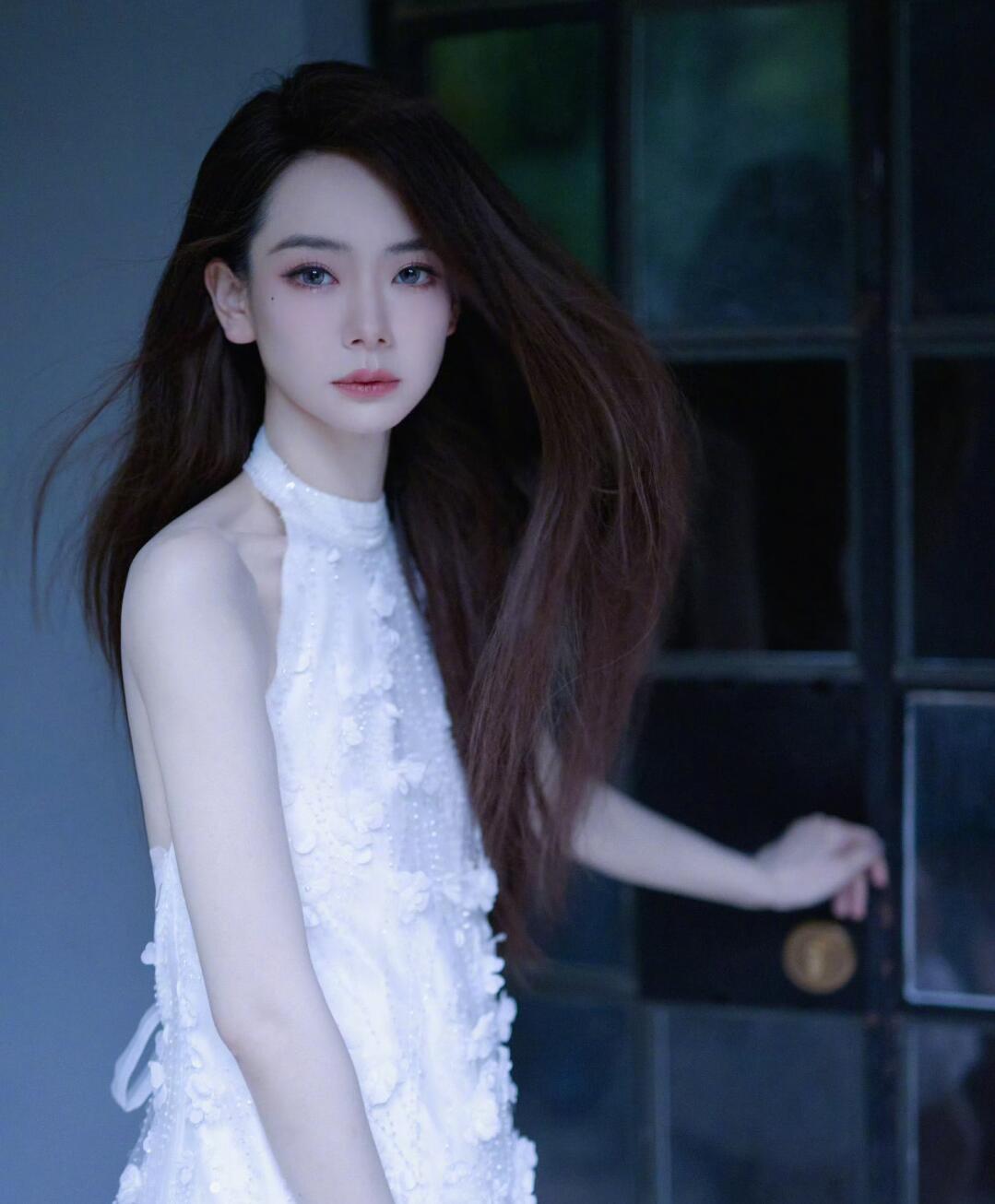 戚薇：坚守自己的初心，靠自己的努力打拼