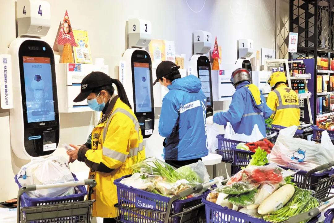 外媒彻底酸了！外国人来华猛增近300%，为什么老外突然涌来中国旅游？
 
（在阅