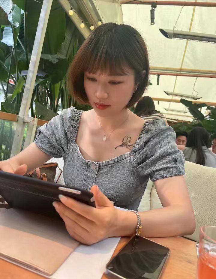 23岁未婚妻说请我吃饭，到底我该不该买单