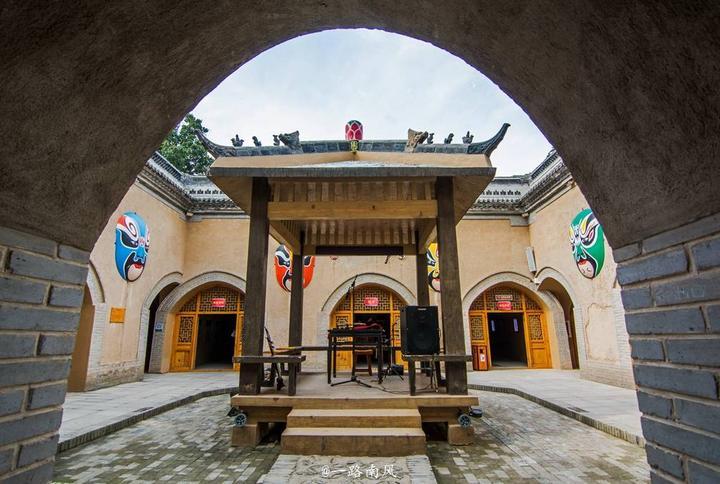 实访河南"奇特"村落，明明听到很多人在说话，地面上却一个人也没有