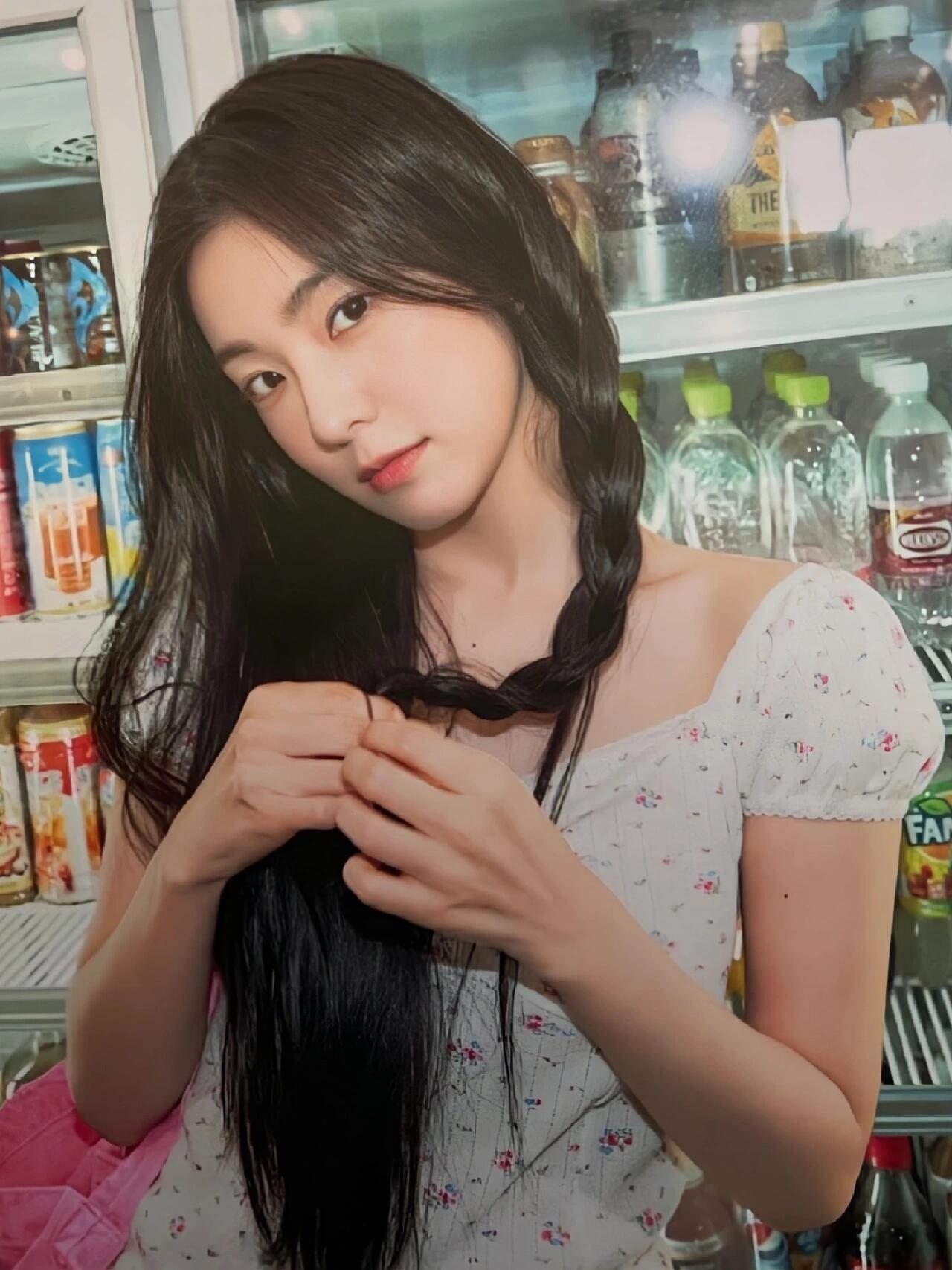 裴珠泫氛围感拍照合集