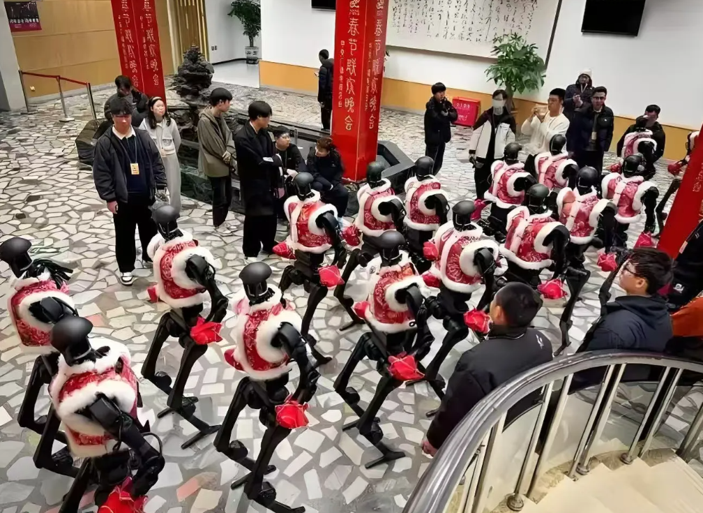 这次春晚，与以往任何一年都不一样，展现了大智若愚！

第一、节目单上没有港台之分