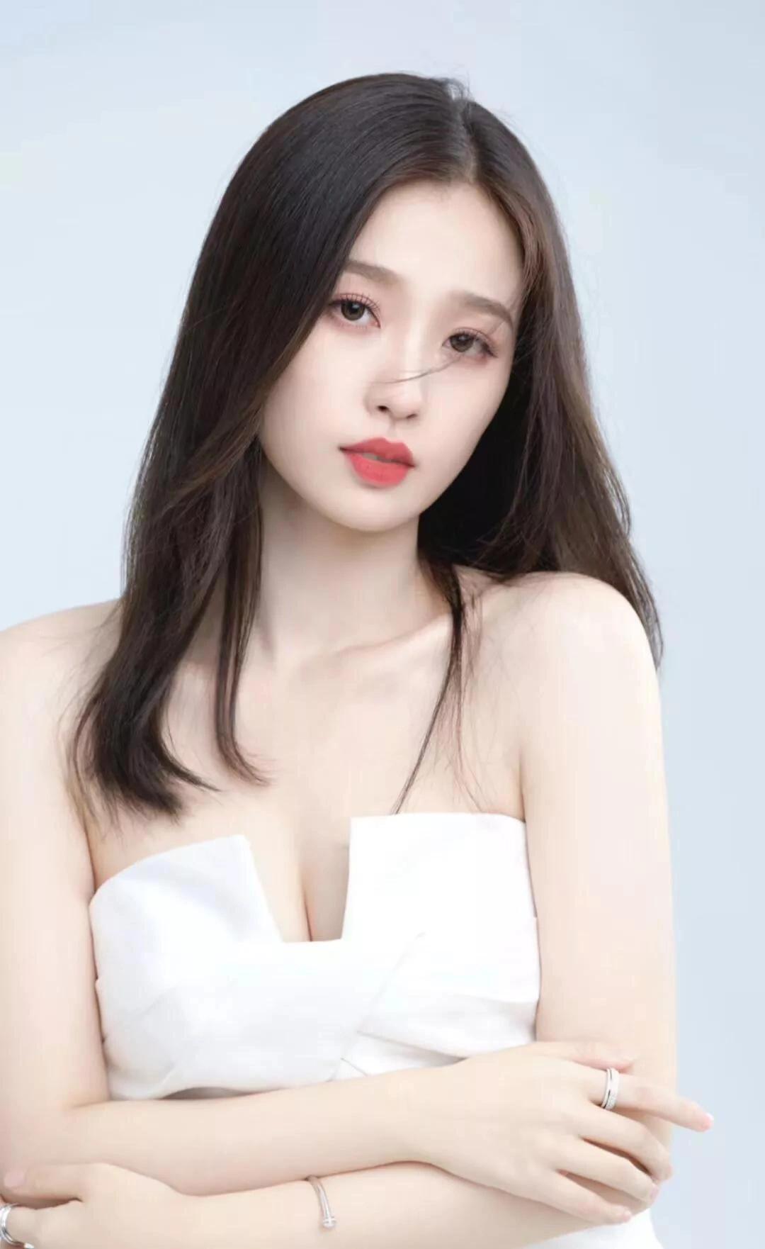 虞书欣——甜美可爱