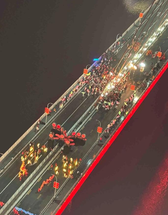 重庆春晚分会场，真是让人期待！希望除夕夜的演出一切顺利，给全国观众带来一场精彩绝伦的视听盛宴