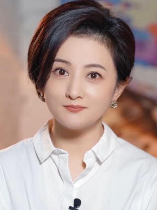 年纪最小的琼女郎，如今不婚不育住豪宅