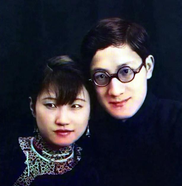 徐志摩没钱买裤子 飞机失事去世

                       