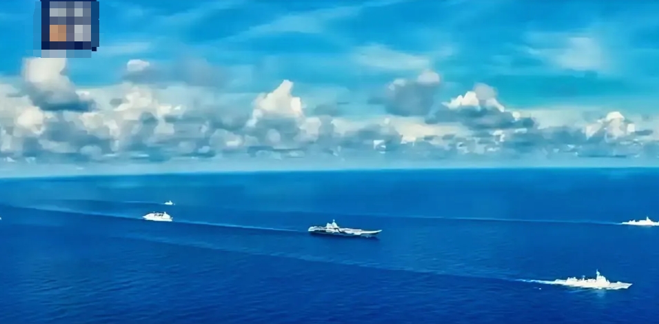 "长沙舰：47小时海上坚毅对峙，捍卫领海不容侵犯！"海军长沙舰上的郭周杰深情讲述