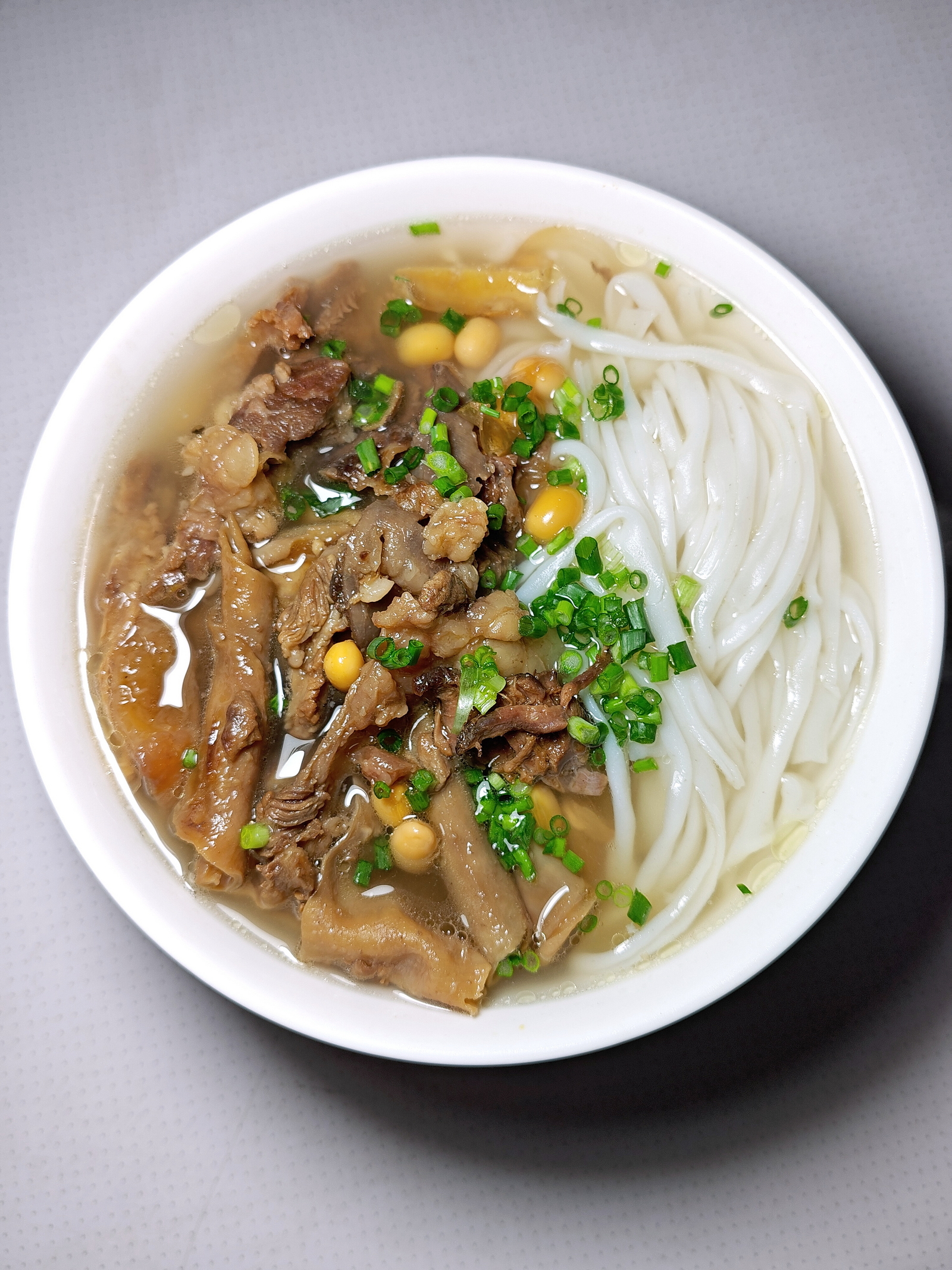 宵夜，牛腩汤河粉。#深夜食堂# 