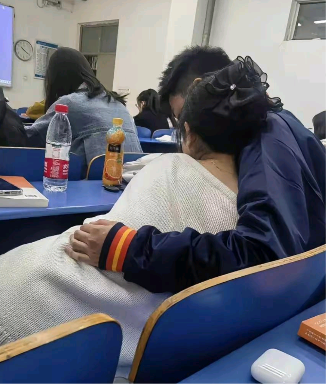 作为一名老师，我能做的始终有限...
