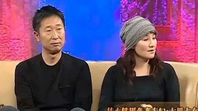 林永健的老婆，非要买一条5800元的裤衩，他不肯掏钱，宋丹丹说了一句话，他乖乖刷卡