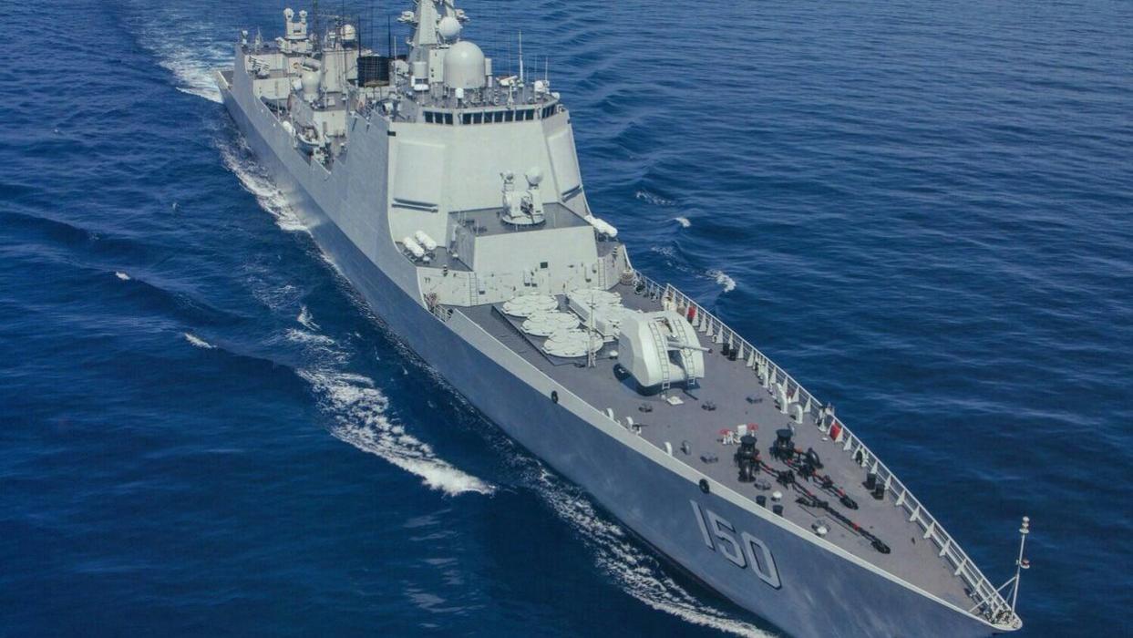 “蓝海守卫者，海疆利剑”：052C型驱逐舰