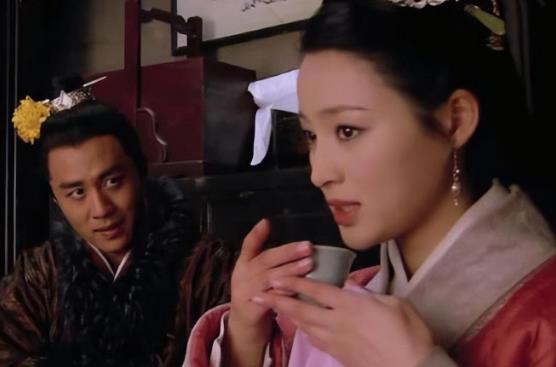 甘婷婷从默默无闻到崭露头角，演技扎实。她所塑造的潘金莲形象太过经典，却也意外成了