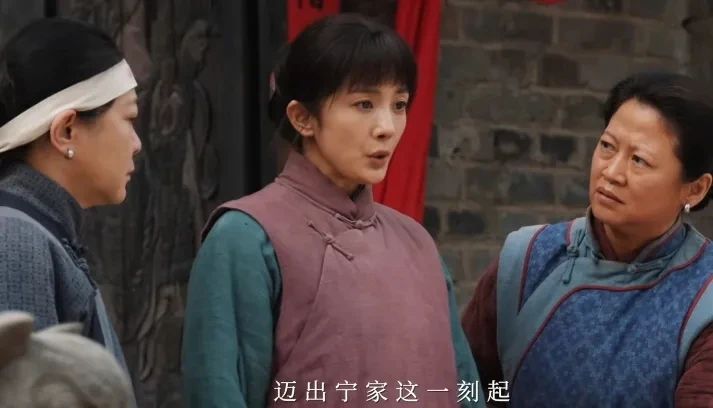 杨幂直播带货能力强，商务资源丰富，但演技受质疑。近作《哈尔滨1944》、《没有一