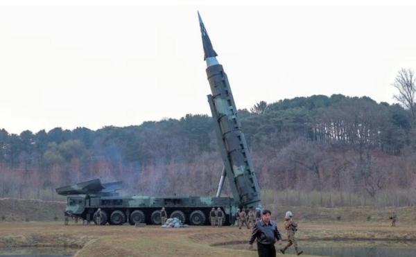 近日，朝鲜试射了一枚火星-16乙高超音速弹道导弹，射程高达1500公里，值得注意
