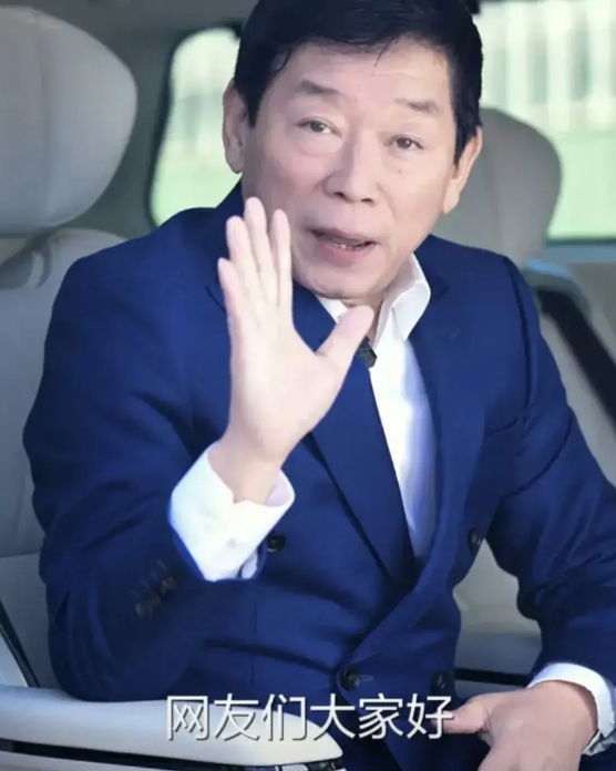 周鸿祎红衣大叔隔空被怼，霸气回应！

记者问魏建军你家的车子音响很好，一定要周鸿