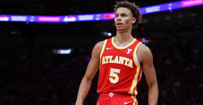 疯了，杀疯了，NBA16号中午，又有2人打出逆天记录！

1、老鹰队小将，22年