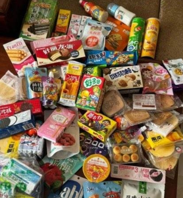 气炸了！婆婆的零食大战
