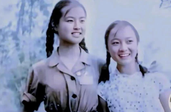 刘晓庆55年前的照片，和55年后的照片，刘晓庆74岁了还是那么美，74岁已经是老