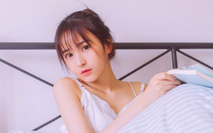 不小心发现老公和前任的亲密照片，他的做法让我泪流满面……