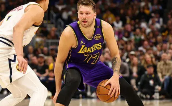 其实所谓的东77防守不行，还是建立在了条件不允许上面

持球大核的体力消耗实在太