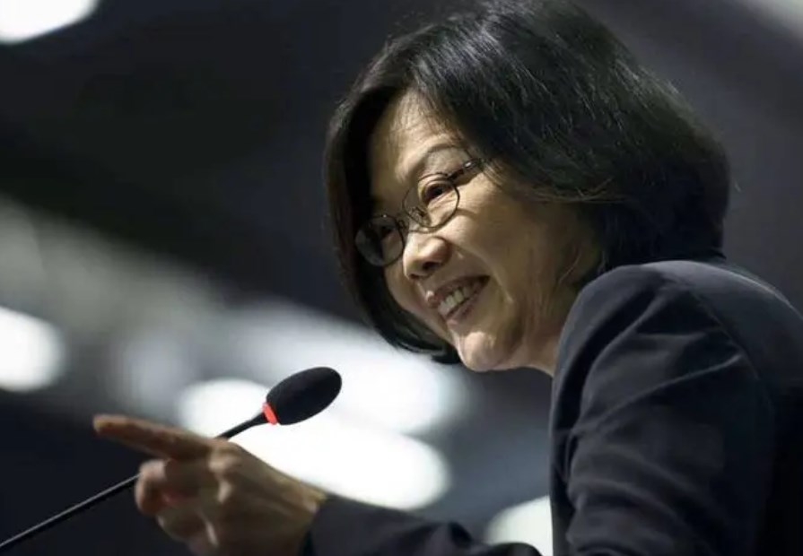 2个所谓的“台湾邦交国”，或因美国资金不到位转向。据悉，美国有政客提出，因为美国