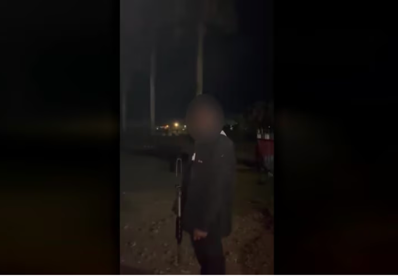 这国警察：打爆你的头