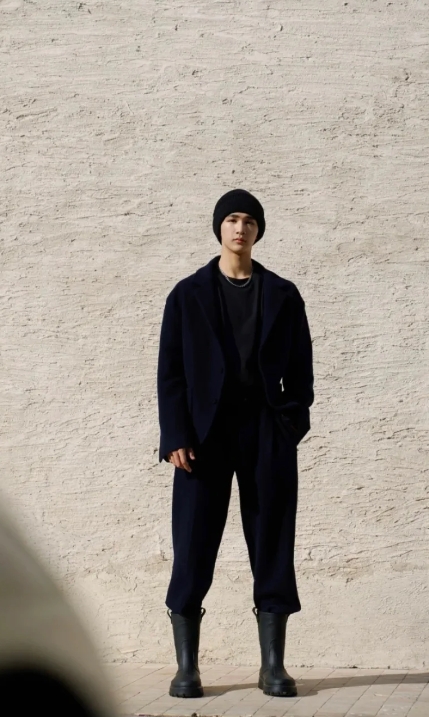 吴磊的弟弟爆火：18岁拿下“内娱第一”！