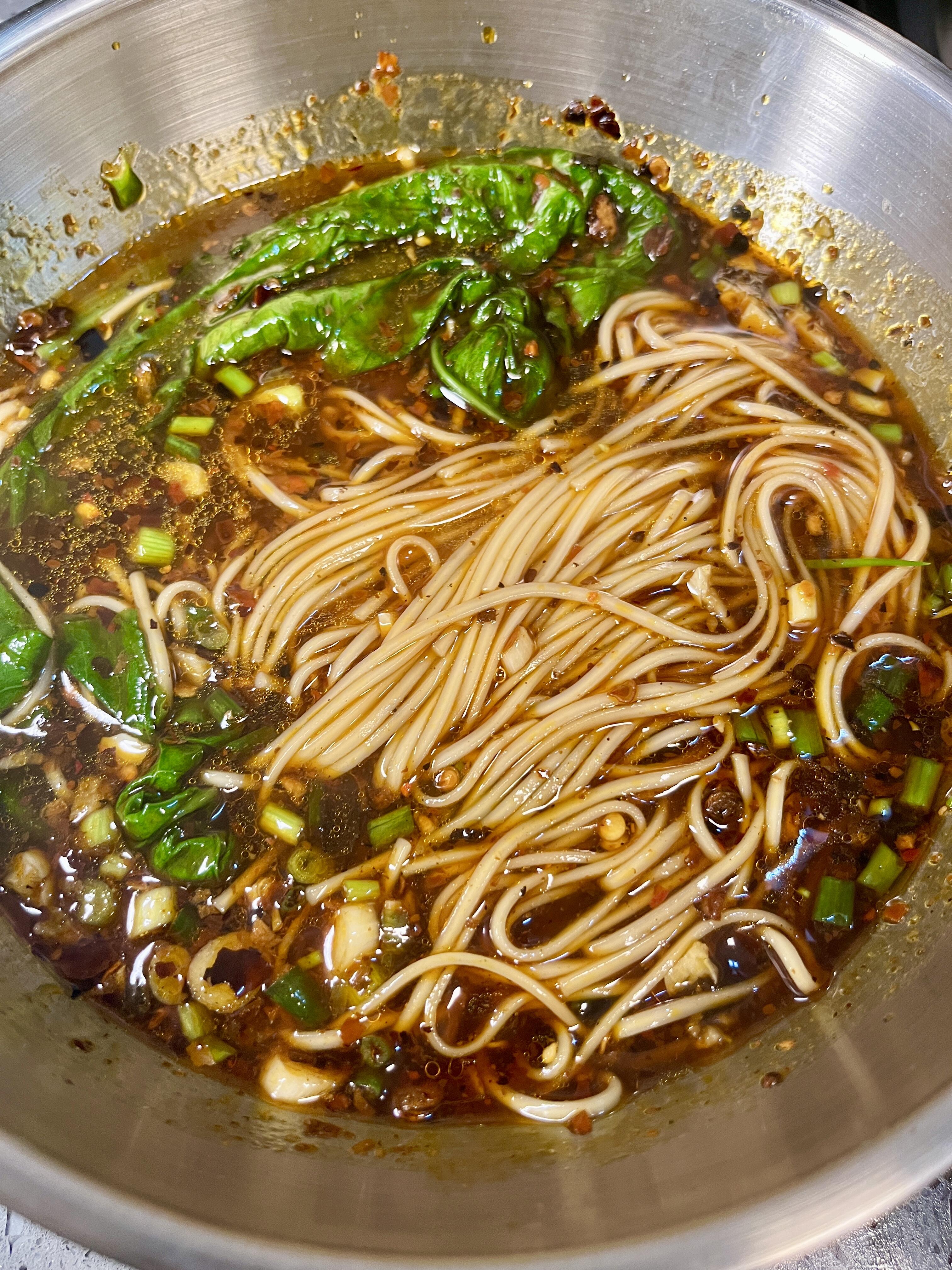 不愧是重庆朋友教我的小面做法！！
重庆小面大家爱吃吗？快来学这个超好吃的小面做法