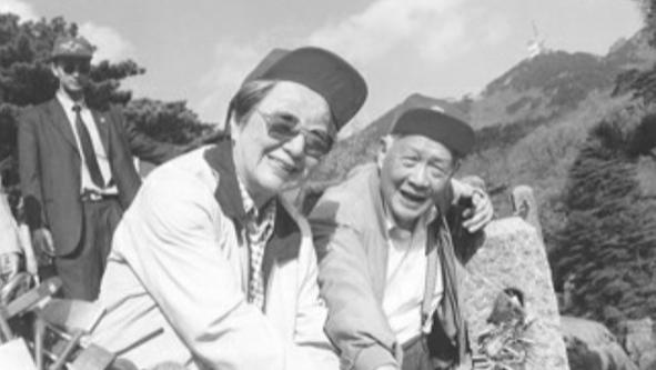 他两次担任教育部副部长，协助邓小平整顿教育部，妻子官至副国级