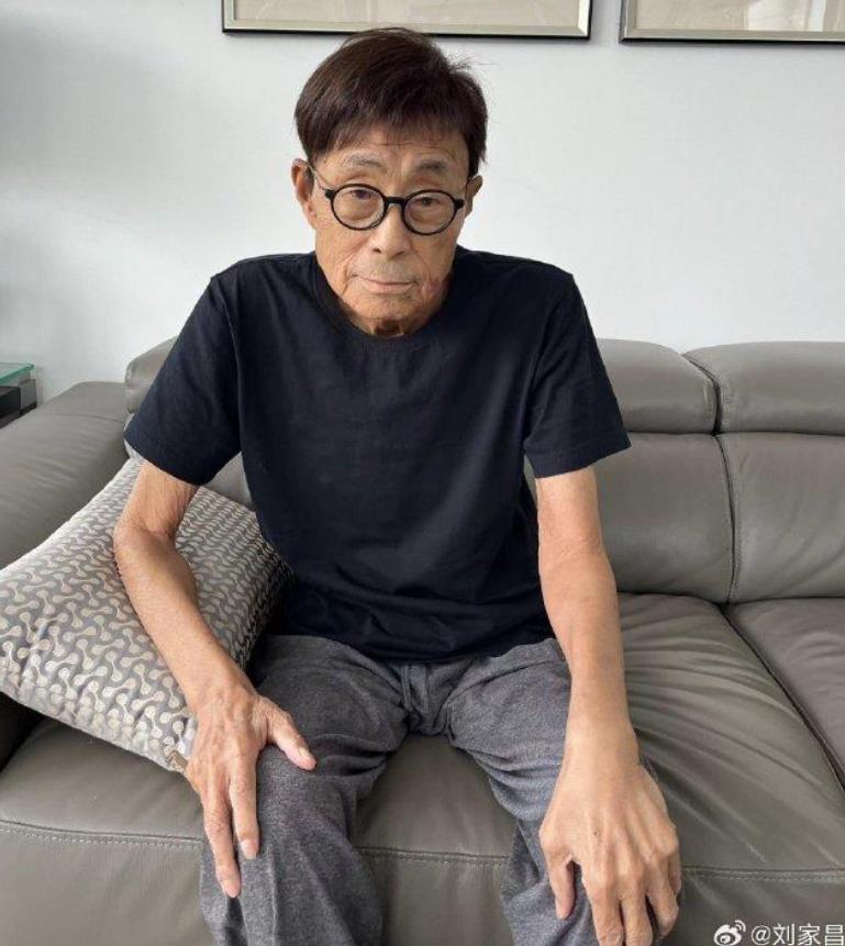 著名音乐人刘家昌去世，曾称希望死的时候唱一次《我是中国人》！
 
刘先生，人走了