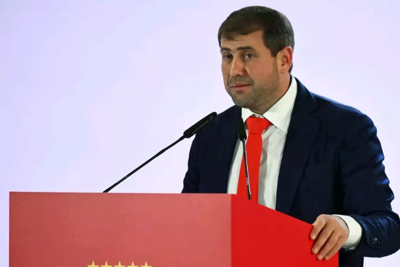 据法新社报道，当地时间10月22日，摩尔多瓦反对党同盟“胜利集团”主席伊兰.邵尔