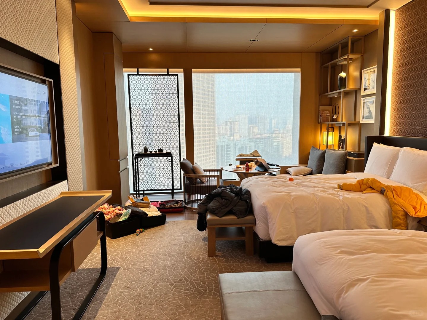 住酒店的人就不要发朋友圈了
大家都发这里，你还不发一下？
全部发到这里来，让大家